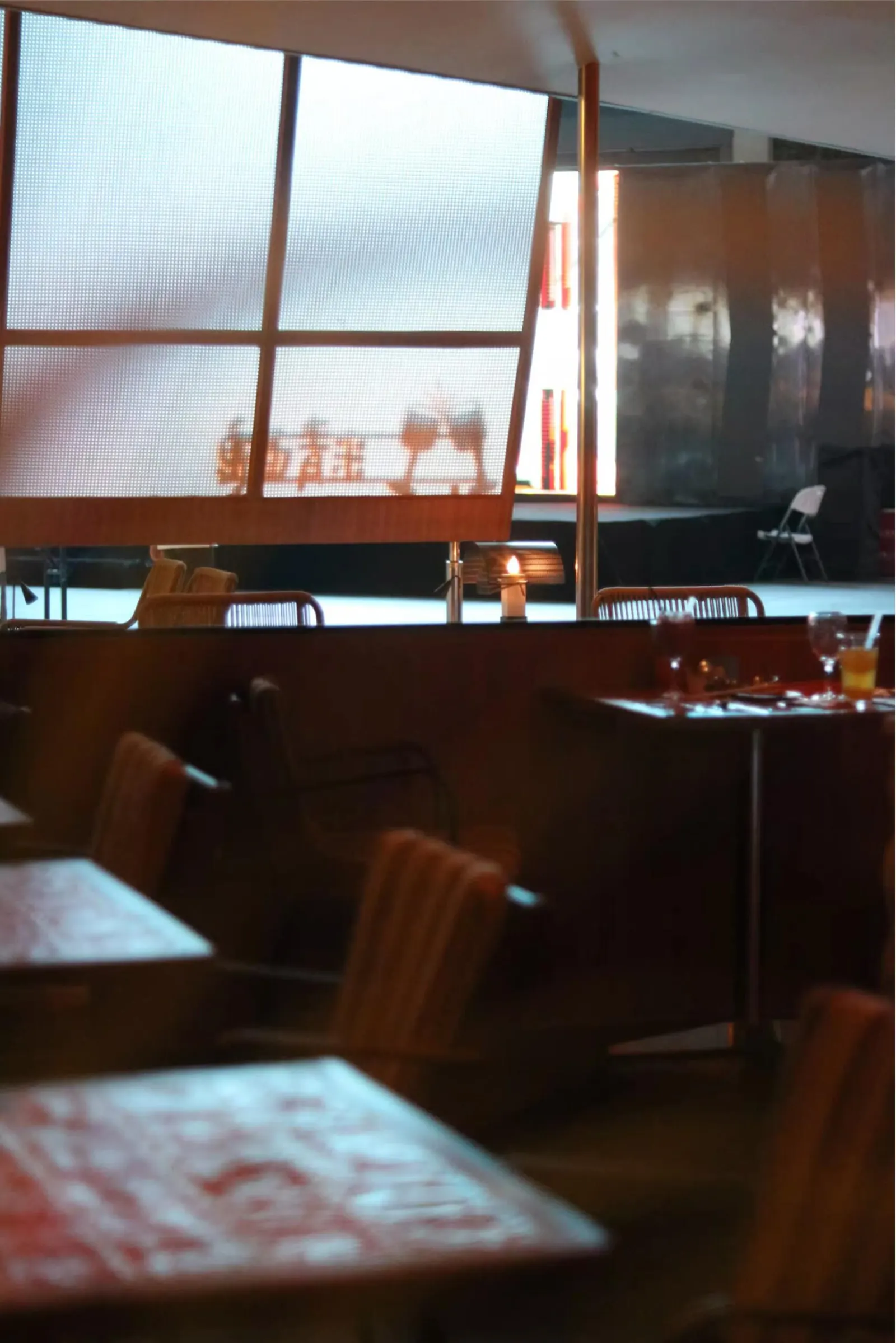 煊禾里窗边就餐实景